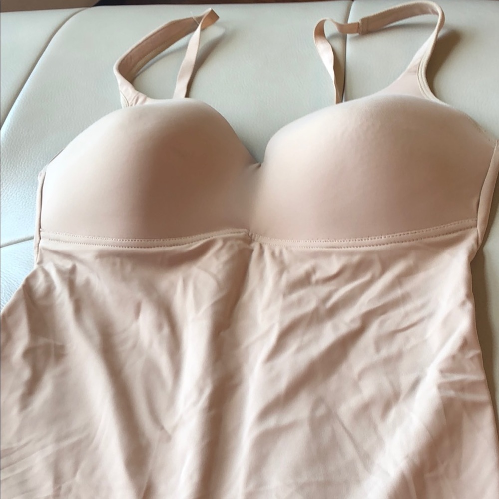 Shape wear with build in bra